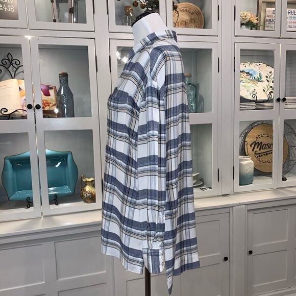 BDG Split Side Flowy Button Down Tunic - Picture 2 of 5